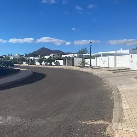 Costa Teguise 3 Bed Villa With Sea View On The Golf Estate Villa