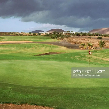 Villa Costa Teguise 3 Bed Villa With Sea View On The Golf Estate *