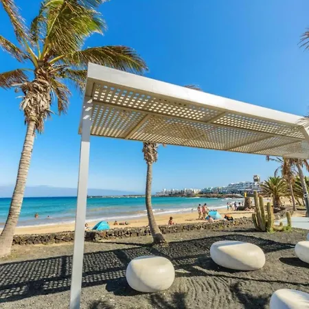 Costa Teguise 3 Bed Villa With Sea View On The Golf Estate Villa *