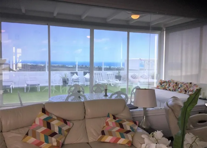 Вилла Costa Teguise 3 Bed Villa With Sea View On The Golf Estate Тегисе