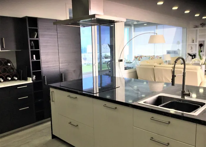 Вилла Costa Teguise 3 Bed Villa With Sea View On The Golf Estate *