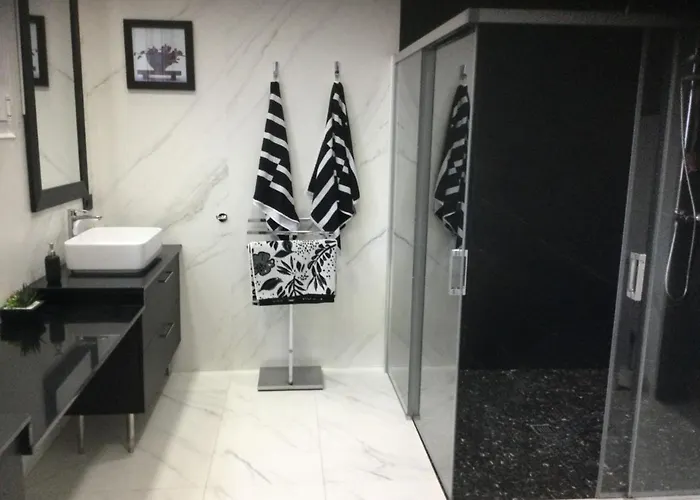 Costa Teguise 3 Bed Villa With Sea View On The Golf Estate