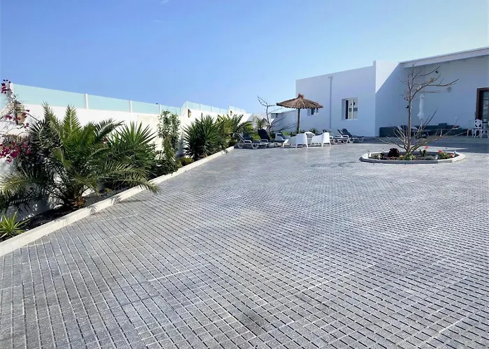 Вилла Costa Teguise 3 Bed Villa With Sea View On The Golf Estate