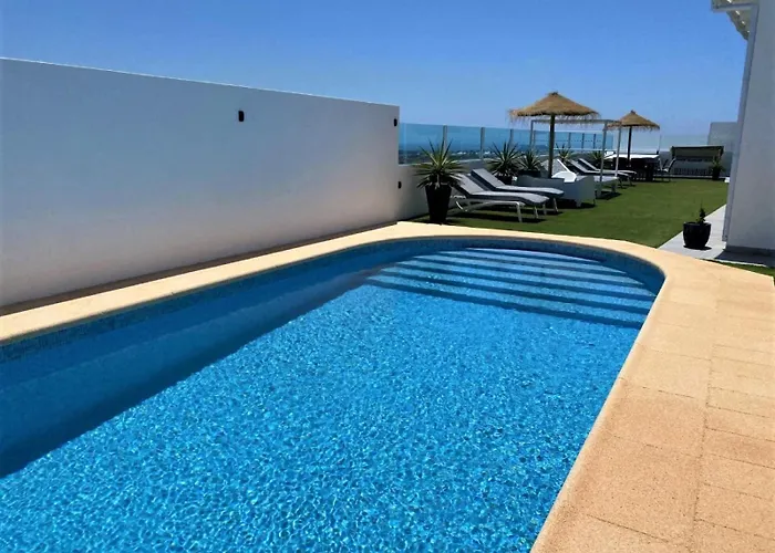 Вилла Costa Teguise 3 Bed Villa With Sea View On The Golf Estate Тегисе