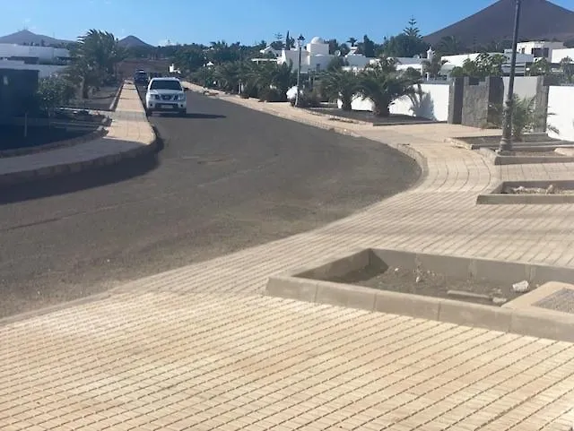 Costa Teguise 3 Bed Villa With Sea View On The Golf Estate Вилла