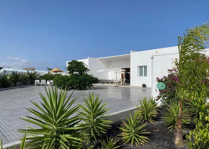 Costa Teguise 3 Bed Villa With Sea View On The Golf Estate Тегисе