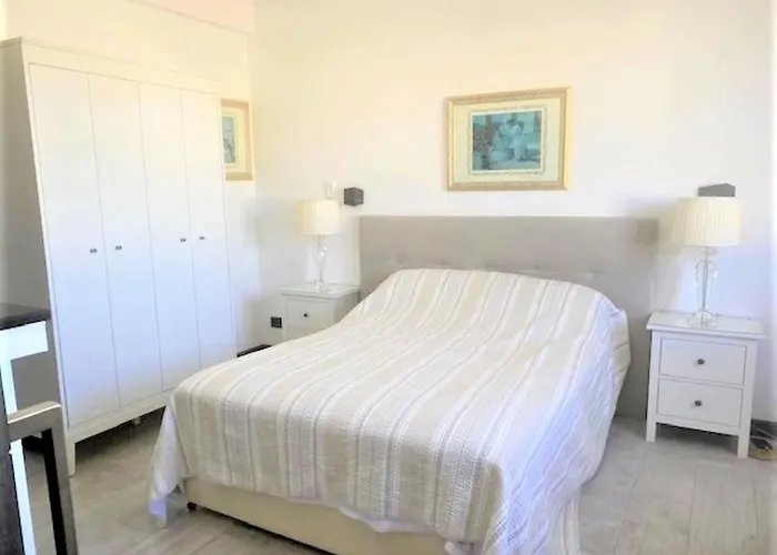 Costa Teguise 3 Bed Villa With Sea View On The Golf Estate Вилла