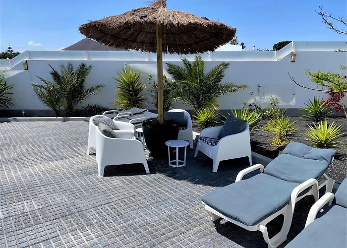 Costa Teguise 3 Bed Villa With Sea View On The Golf Estate *