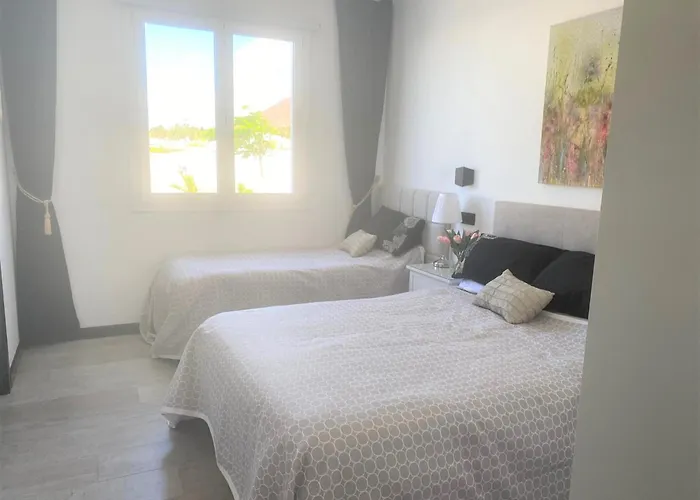 Costa Teguise 3 Bed Villa With Sea View On The Golf Estate Вилла *
