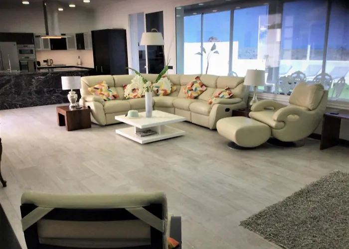 Вилла Costa Teguise 3 Bed Villa With Sea View On The Golf Estate *