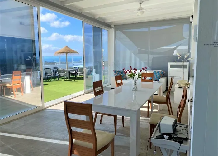 Вилла Costa Teguise 3 Bed Villa With Sea View On The Golf Estate Тегисе