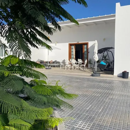 Costa Teguise 3 Bed Villa With Sea View On The Golf Estate Villa *